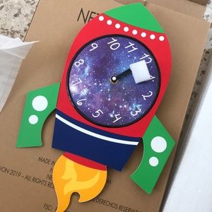 Clock Desinh Space Ship